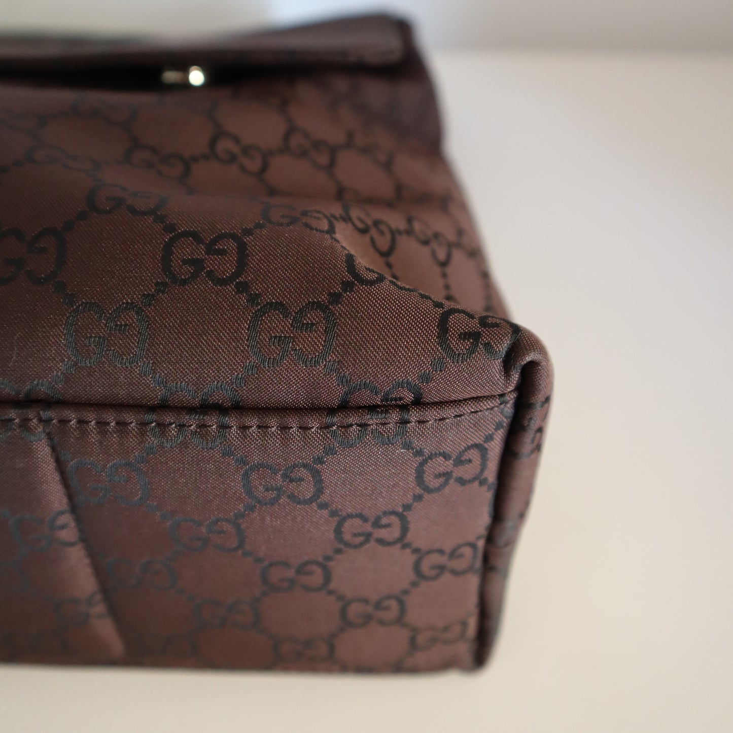 Borsa a tracolla Gucci marrone in monogram GG