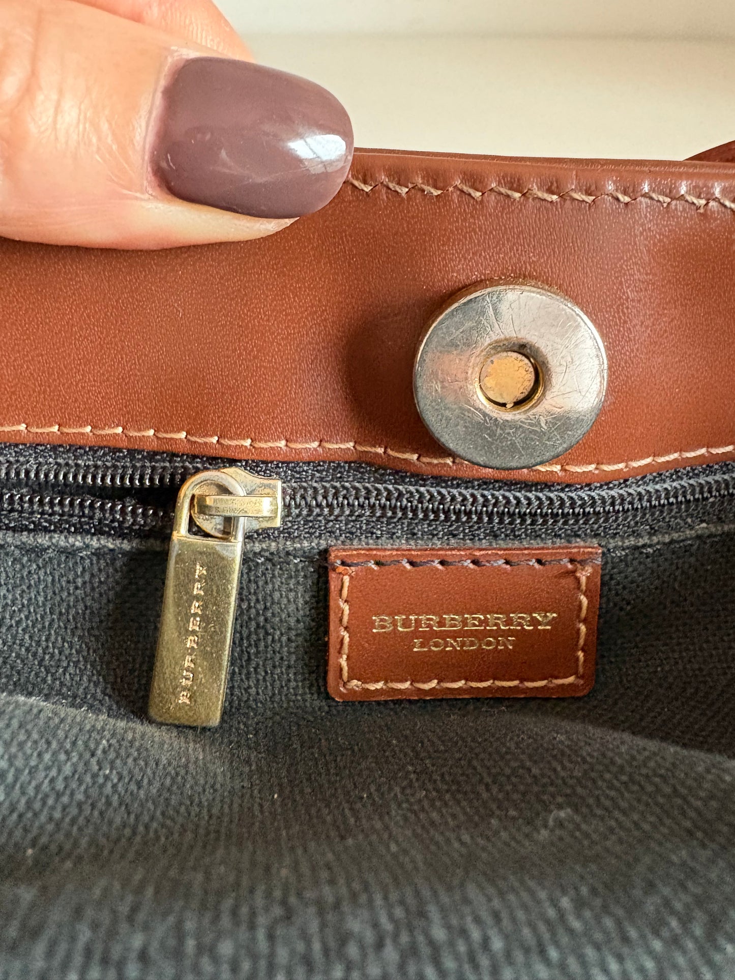 Iconic Burberry nova check bucket bag
