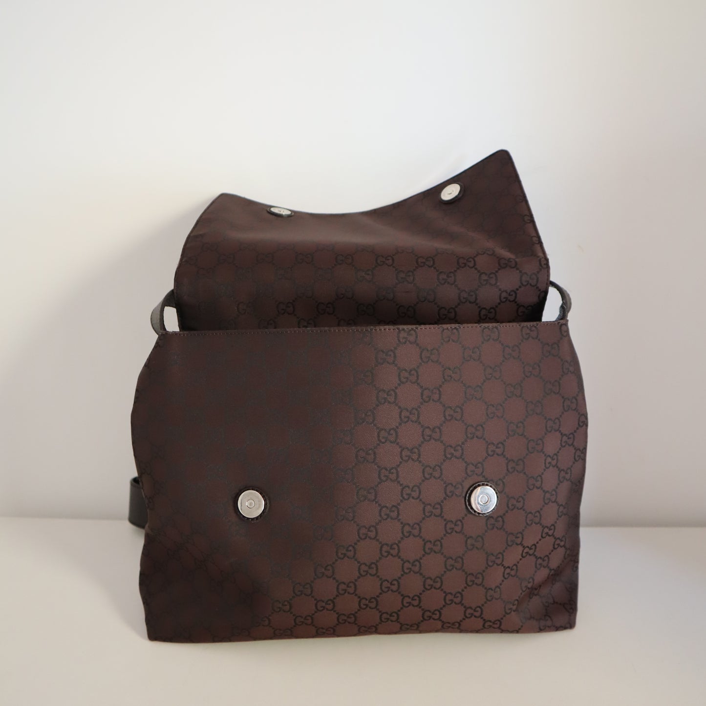 Borsa a tracolla Gucci marrone in monogram GG