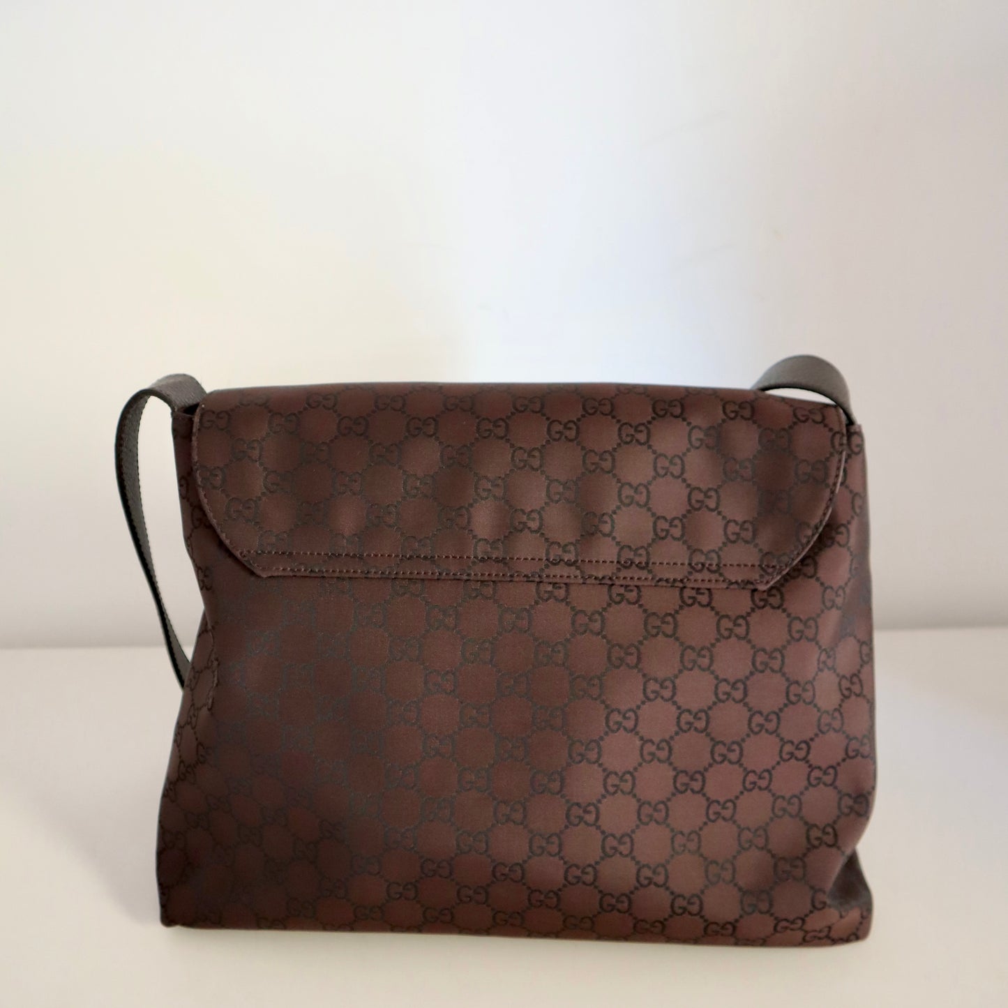 Borsa a tracolla Gucci marrone in monogram GG