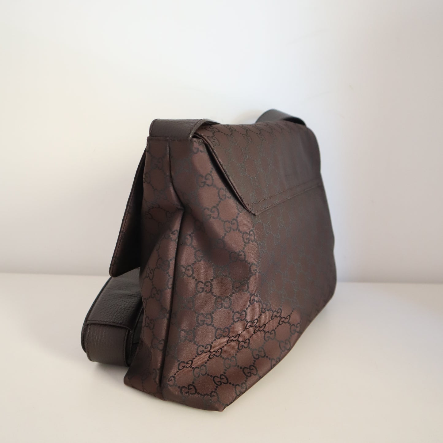 Borsa a tracolla Gucci marrone in monogram GG