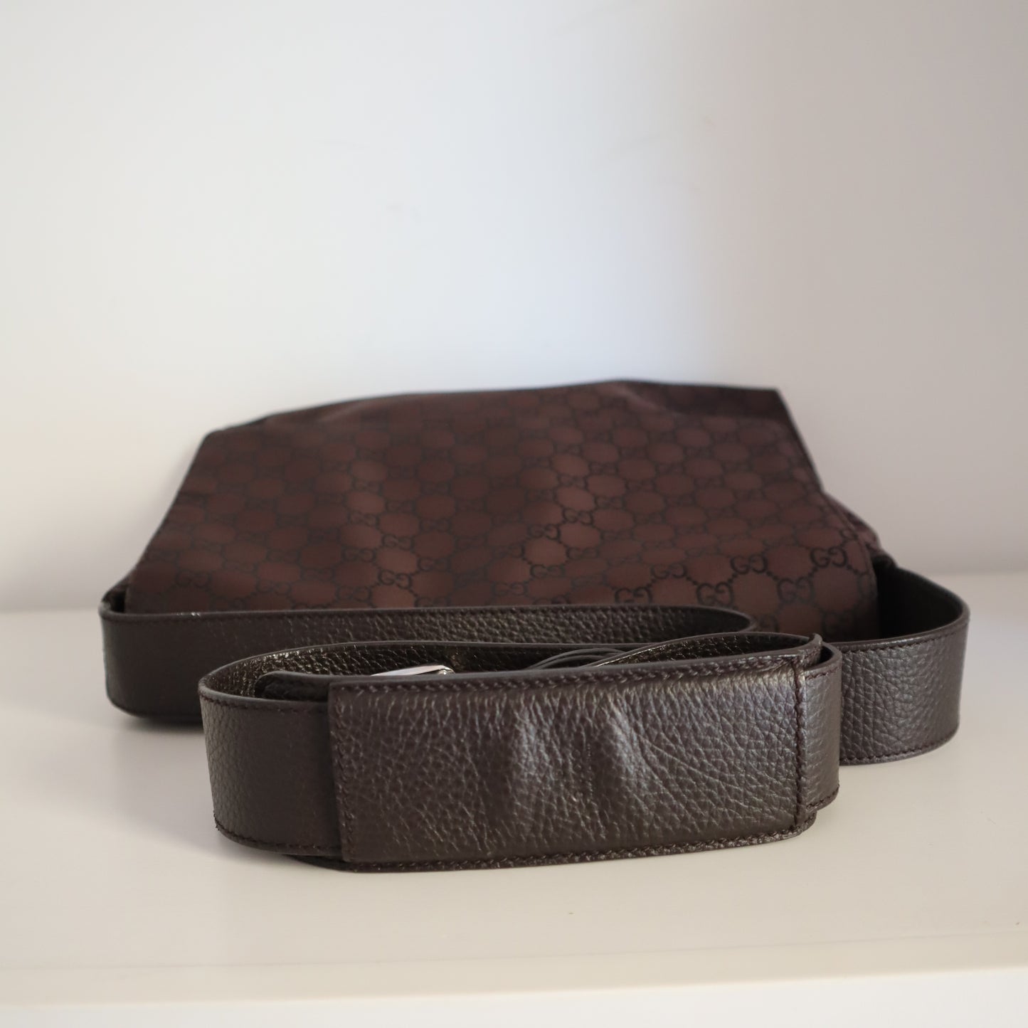 Borsa a tracolla Gucci marrone in monogram GG