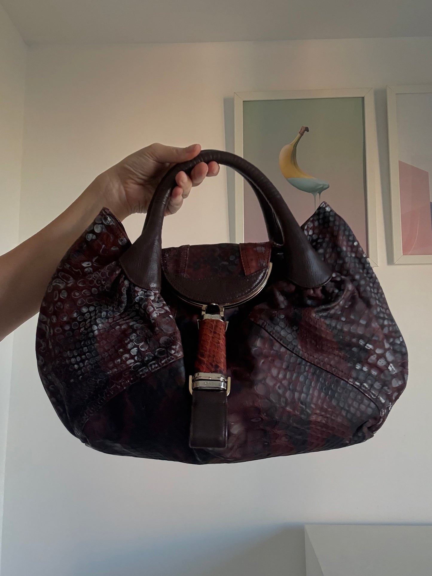 Iconica Fendi spy bag