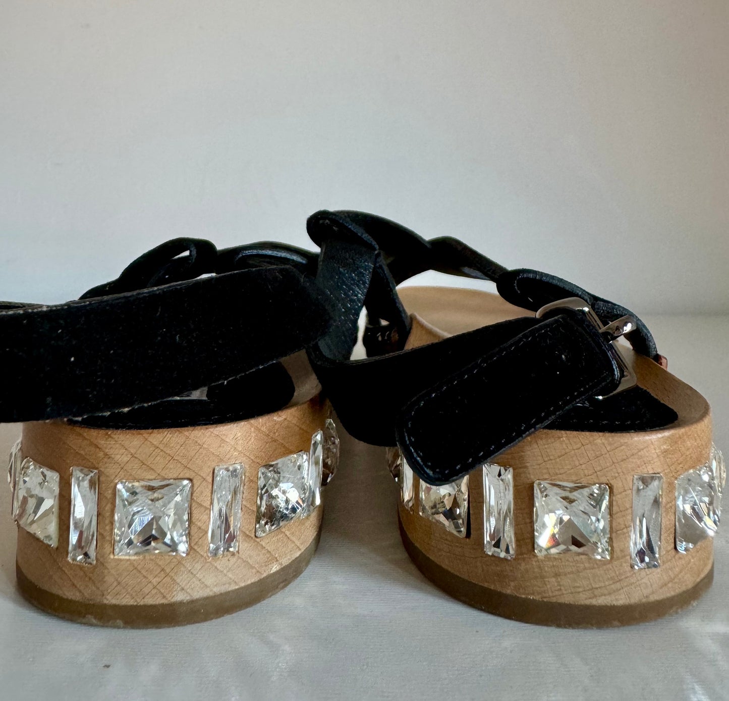 Sandali in legno e Swarovski Miu Miu