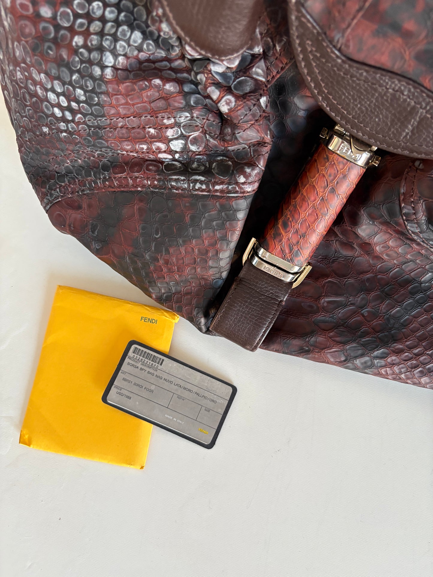 Iconica Fendi spy bag