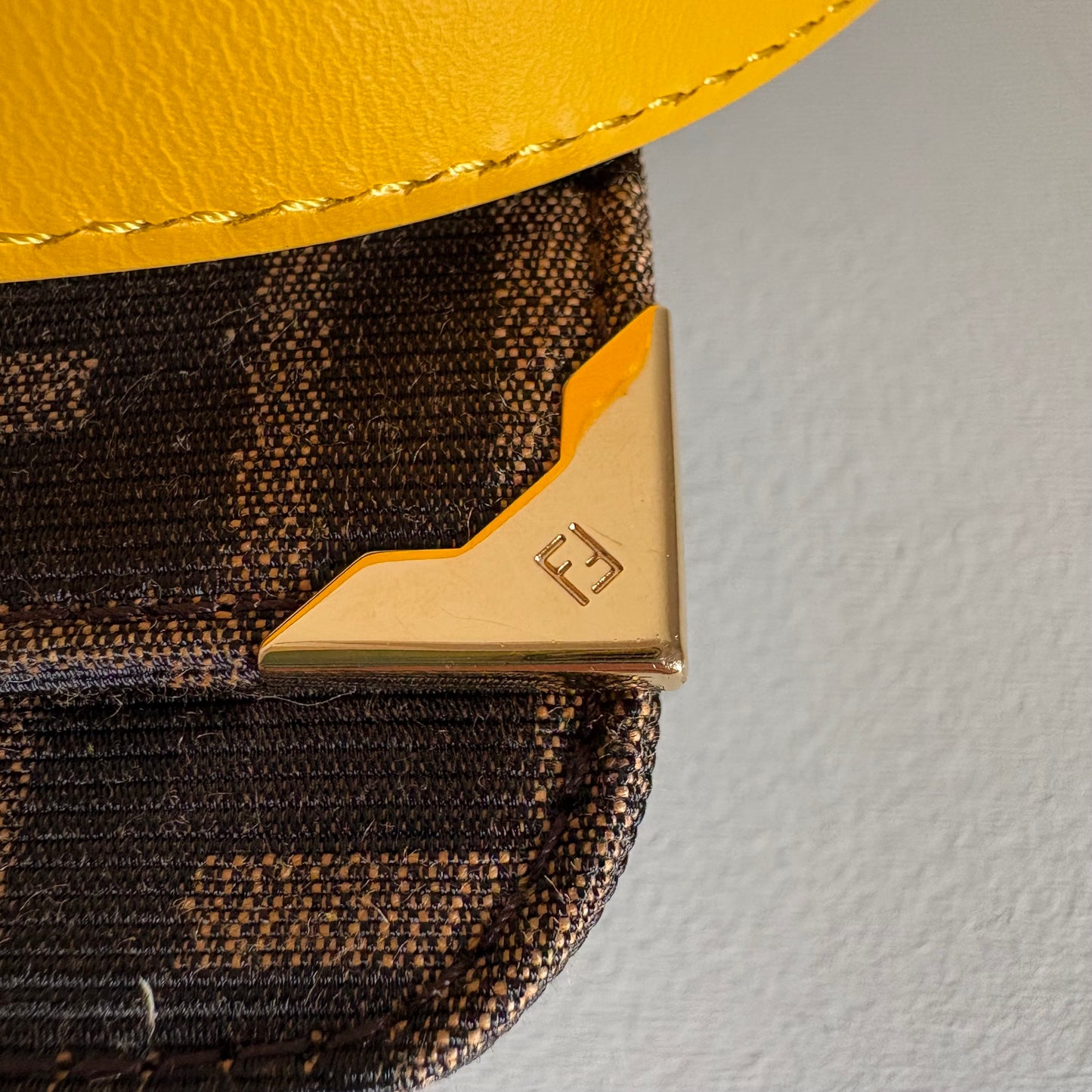 Fendi Tevere mini crossbody -pari al nuovo