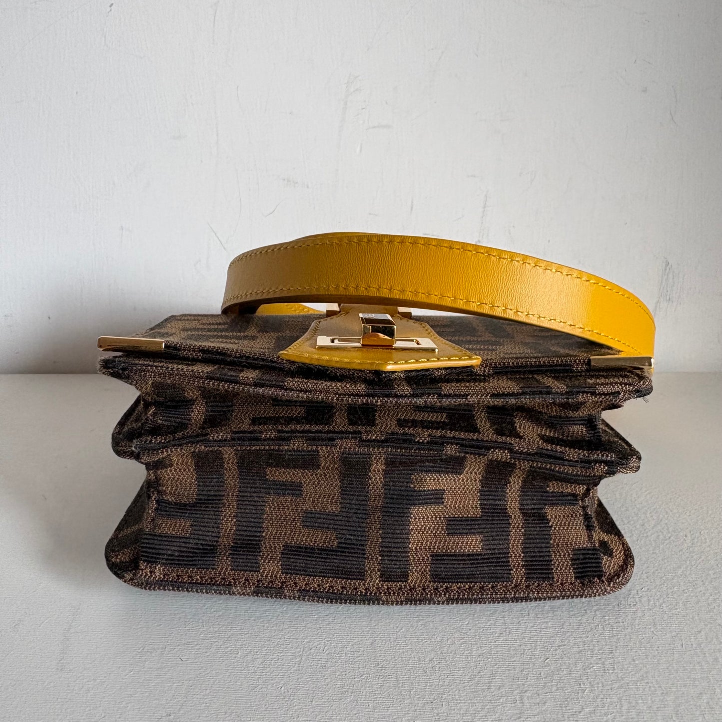 Fendi Tevere mini crossbody -pari al nuovo