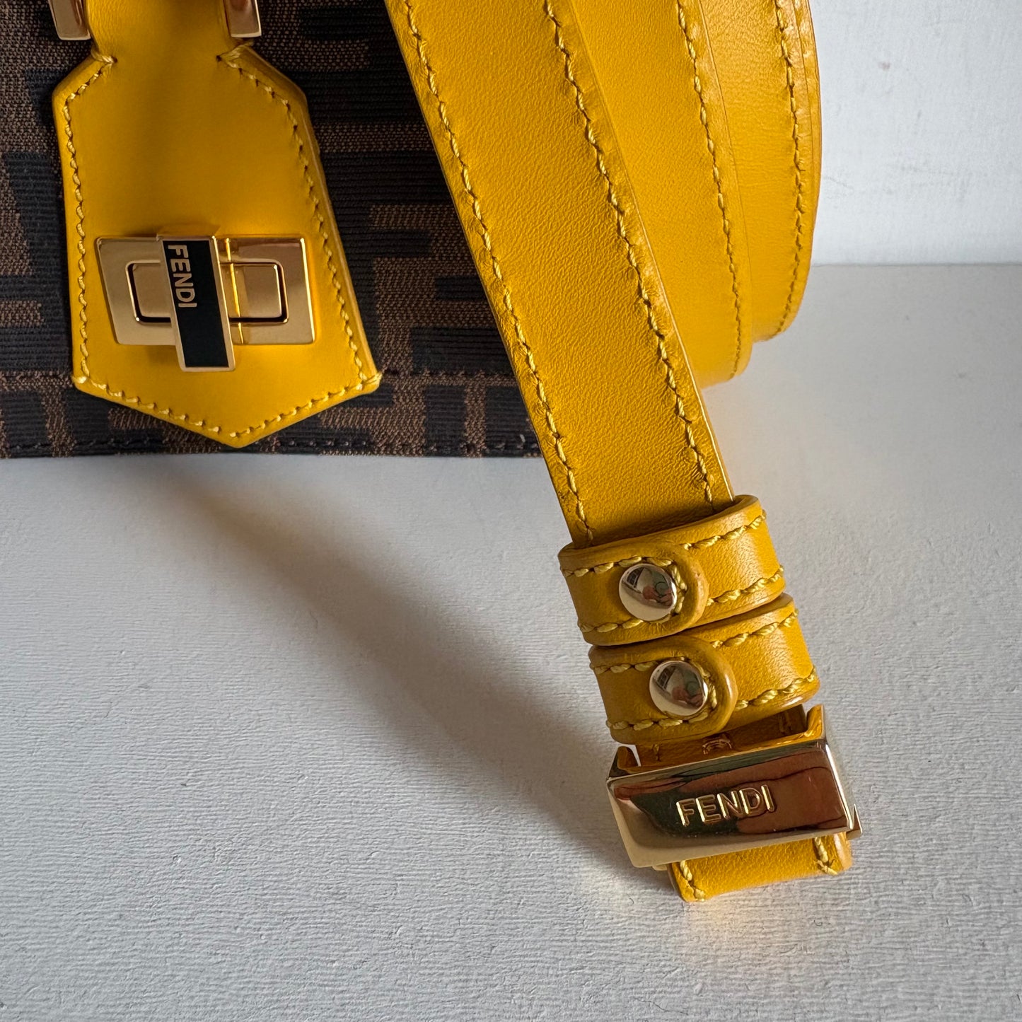 Fendi Tevere mini crossbody -pari al nuovo