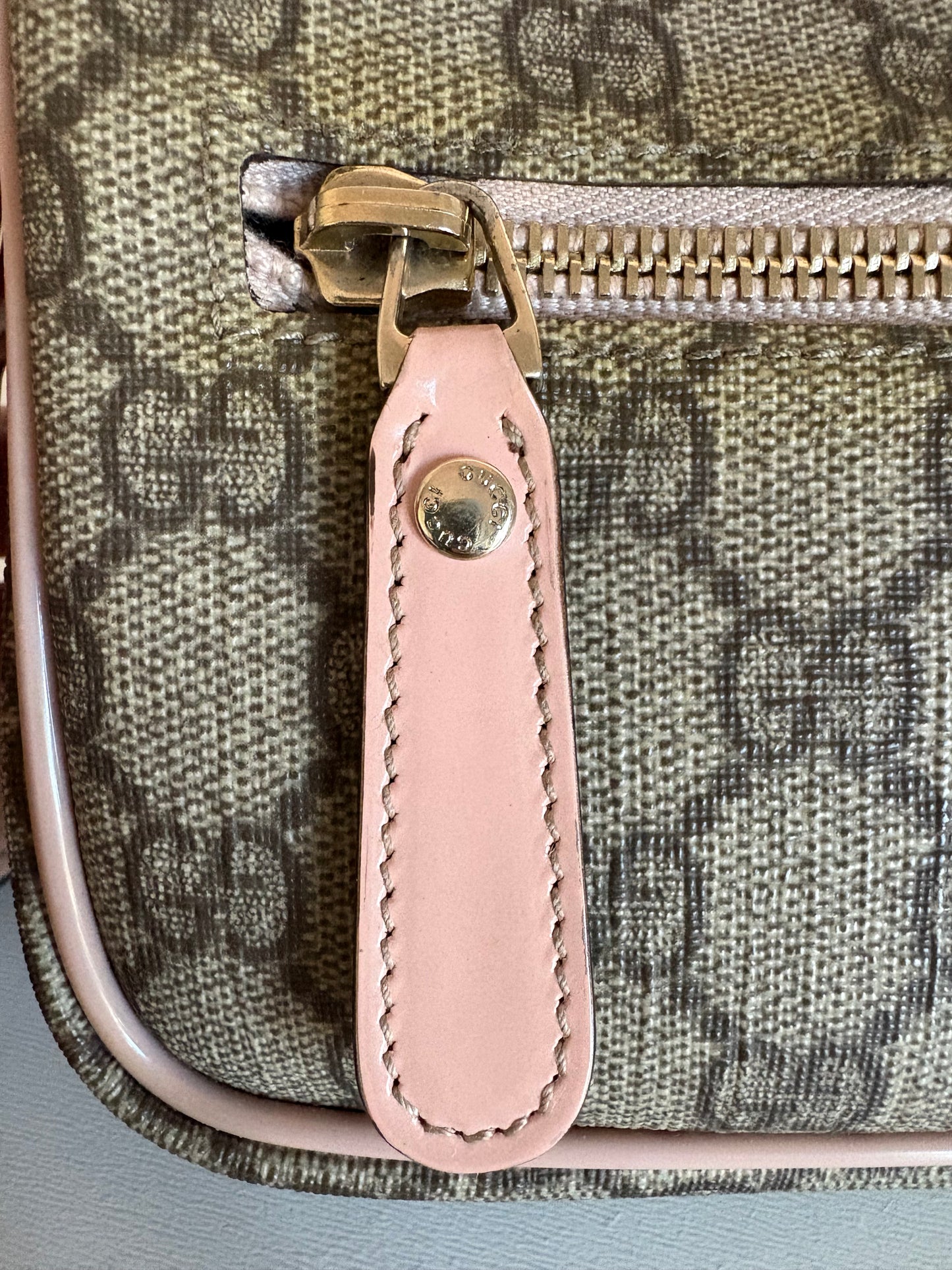 Gucci brown GG supreme crossbody bag