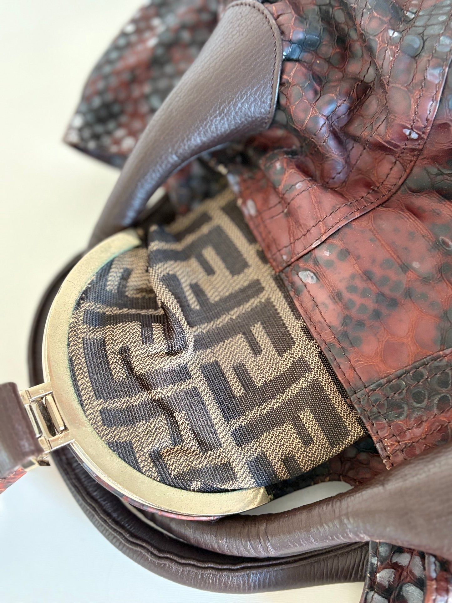 Iconica Fendi spy bag