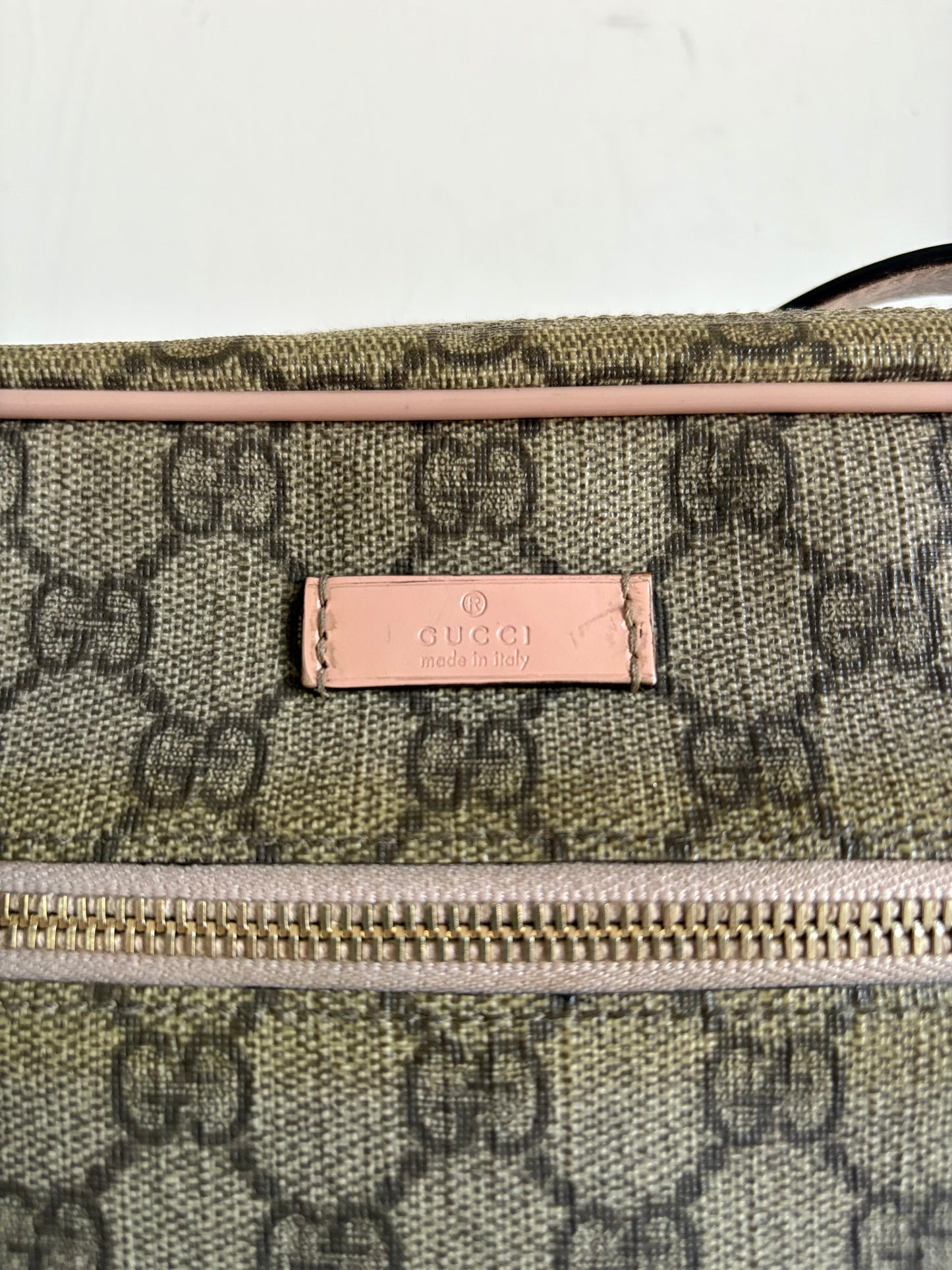 Gucci brown GG supreme crossbody bag