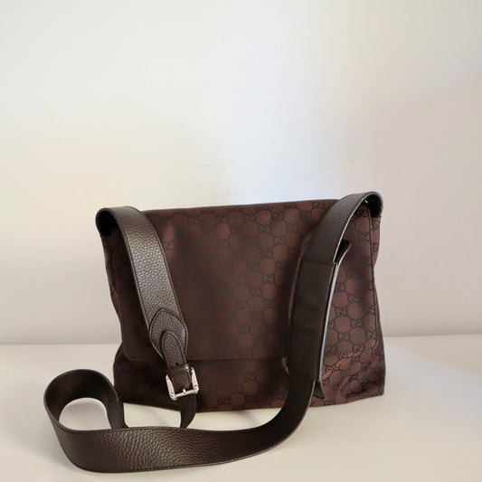 Borsa a tracolla Gucci  marrone in monogram GG