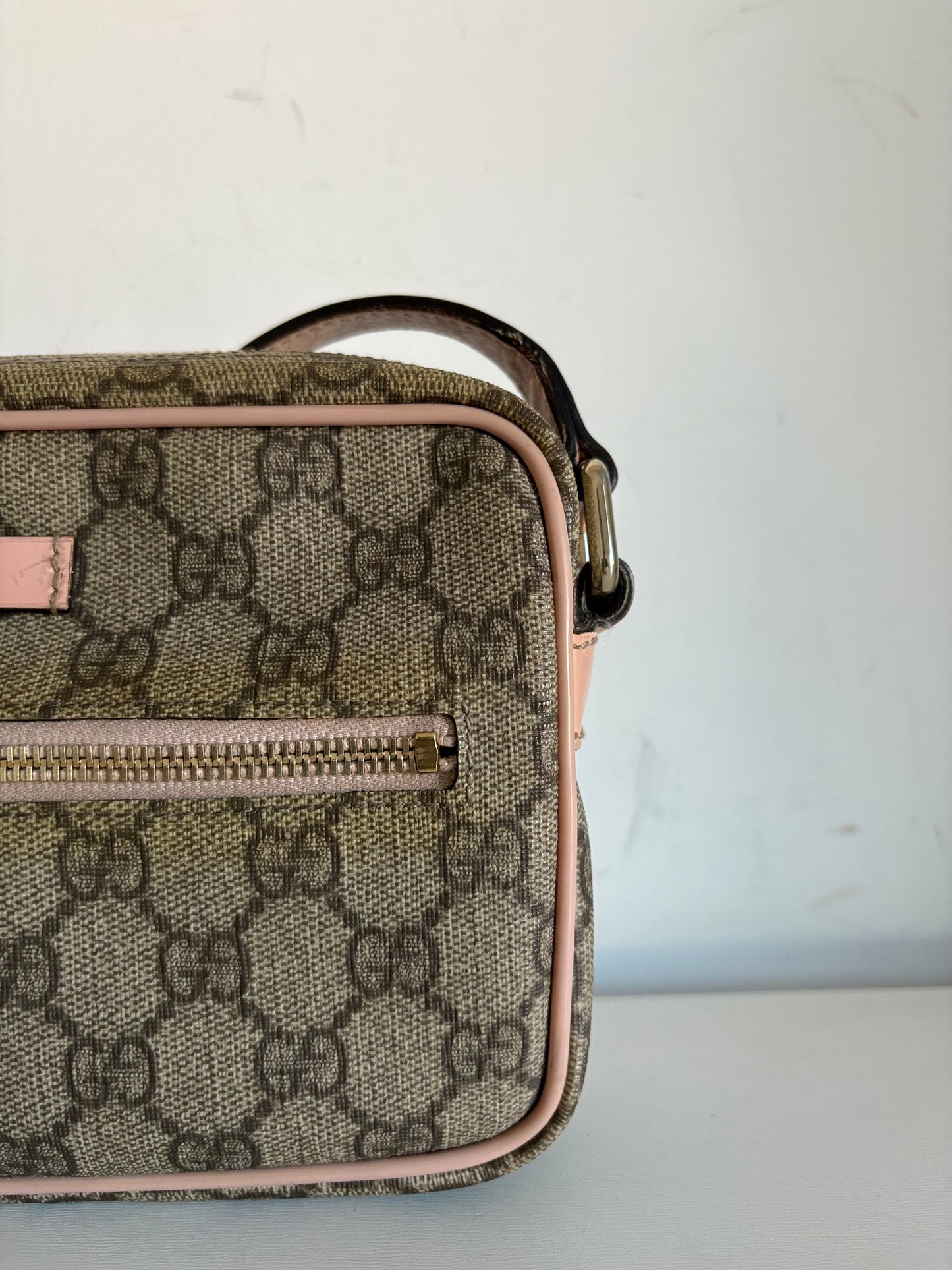 Gucci brown GG supreme crossbody bag